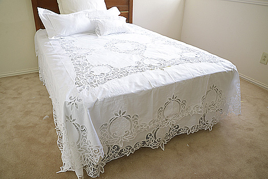 Pineapple Battenburg Lace Bed Coverlet. Full Sizes